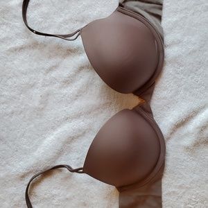 Victoria's Secret Push-up Padded Bra in Taupe has V between Cups Size 34B